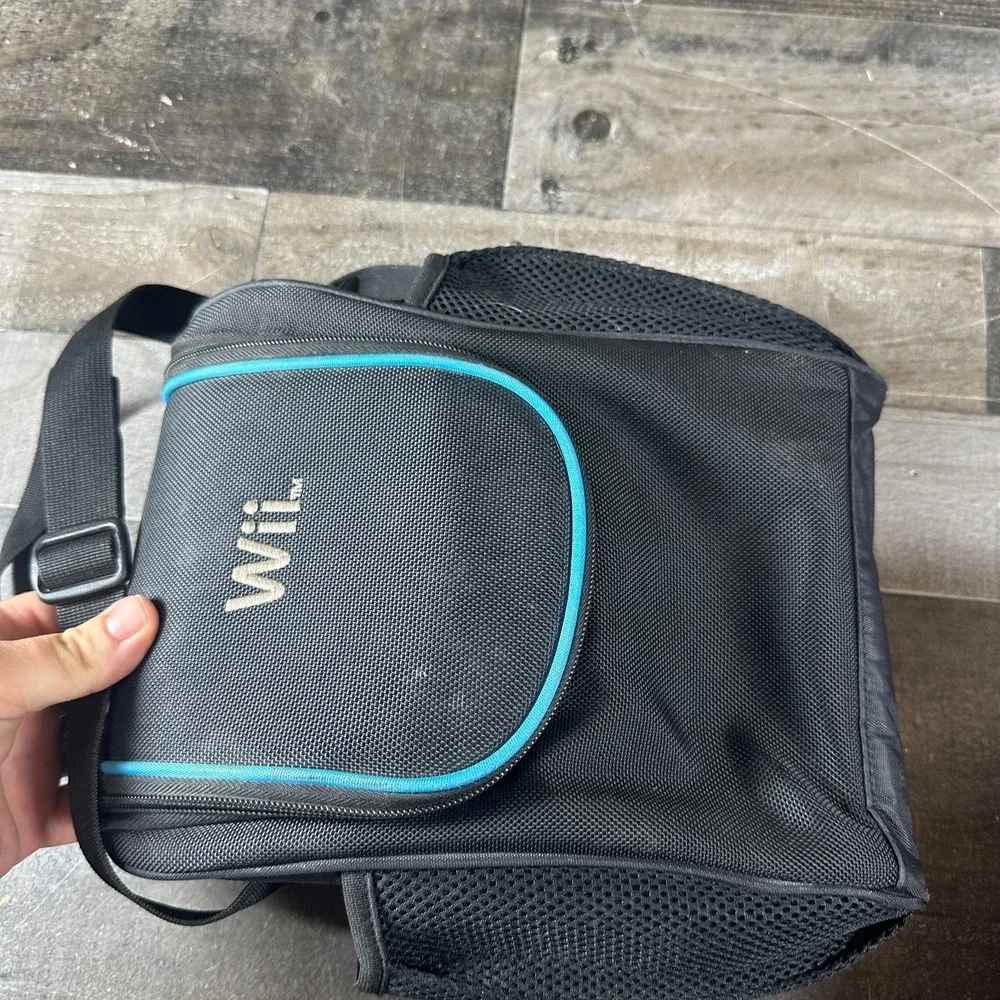 Nintendo Wii Travel Messenger Bag Console Carrying Case Black & Blue